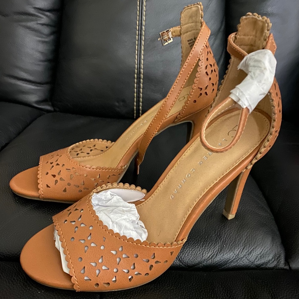 LC Streamer Cognac Heels